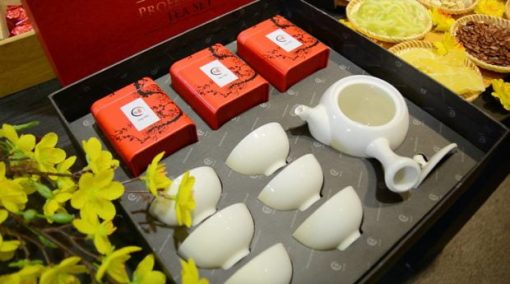 Choáng ngợp 5 mẫu hộp giấy đựng quà Tết độc đáo cho doanh nghiệp